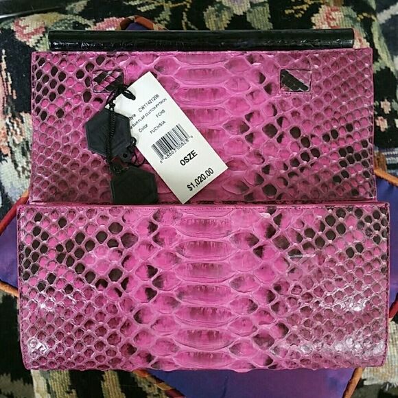PRICE SLASHED!!!PINK PYTHON NANCY GONZALES CLUTCH - Picture 3 of 4